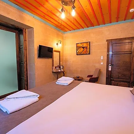 Hotel Rustic Caves