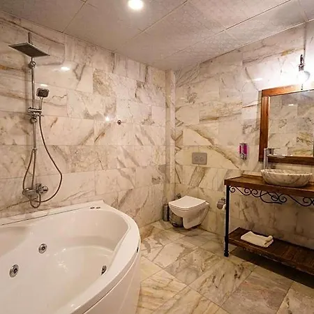 Rustic Caves Hotel *
