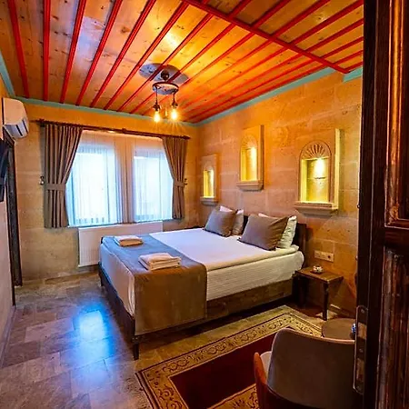 Hotel Rustic Caves *